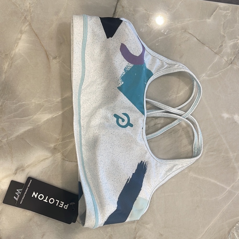 NWT WITH Peloton Modern Composition Strappy Sports Bra. Size Large - Picture 3 of 5